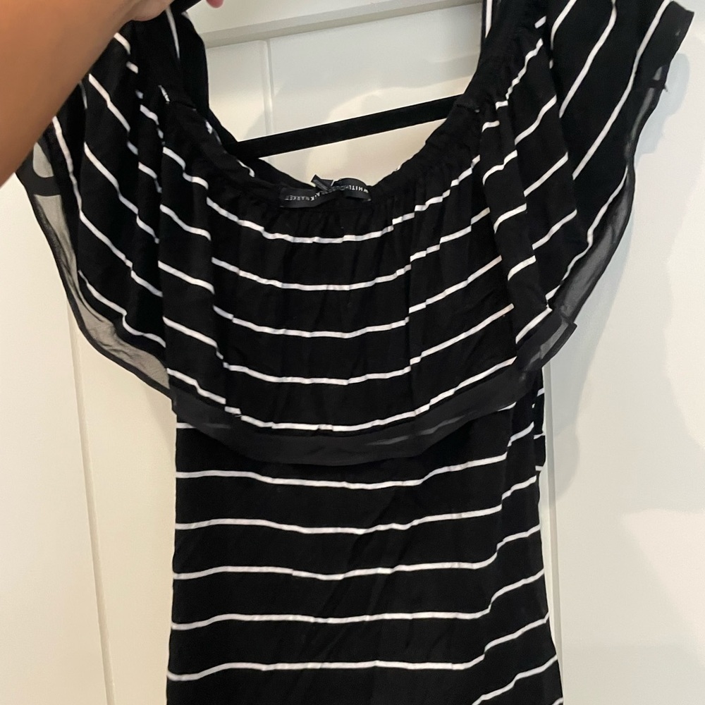 White House Black Market Off The Shoulder Blouse Black & White Striped Womens XS - Picture 2 of 4